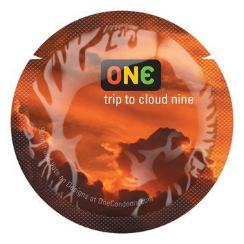 Презерватив ONE Color Sensations ONE trip to cloud nine, 1 шт, оранжевый, гладкий, со смазкой SX0771 фото